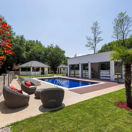 Vikendica Diamond One