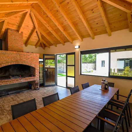 Diamond One Vikendica